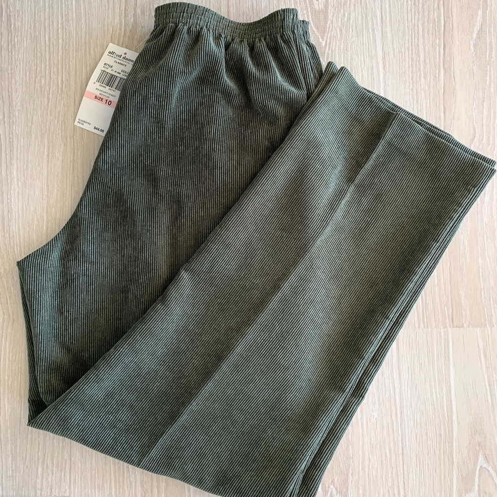 ALFRED DUNNER GREEN CORDUROY PANTS SZ 10 NWT